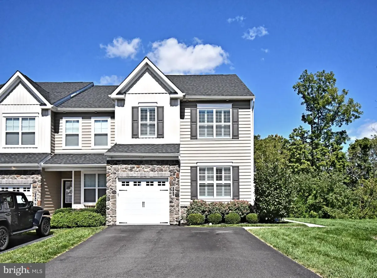 242 Hillstone Cir, Souderton, PA 18964 - #1
