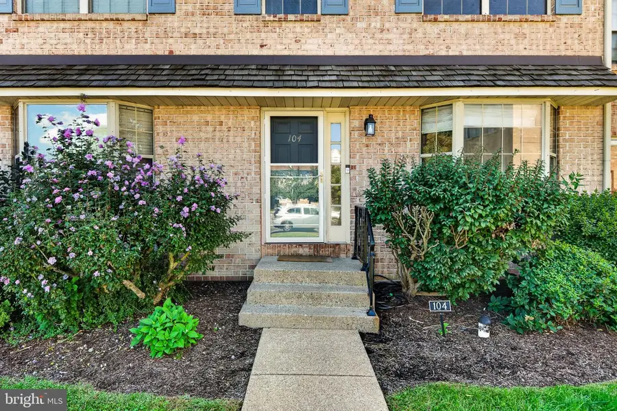 104 Susan Constant Ct #4, Norristown, PA 19401 - #2