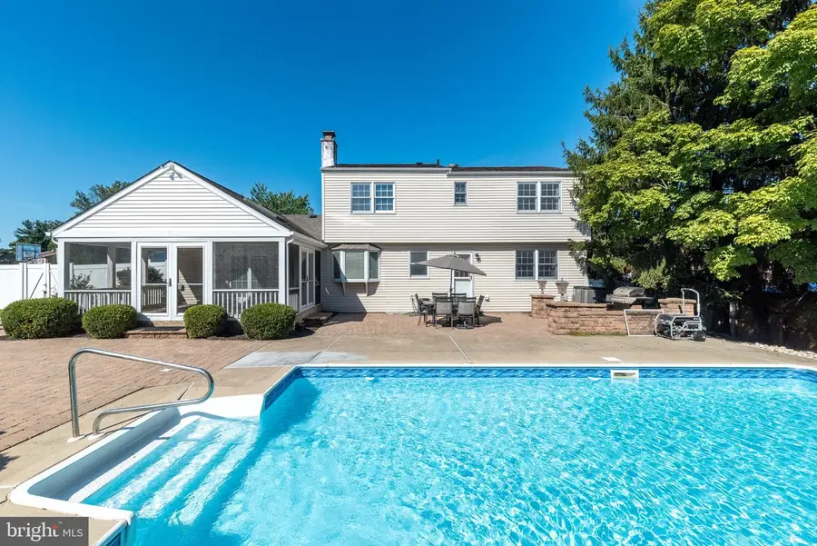 2049 Valley View Way, Lansdale, PA 19446 - #2
