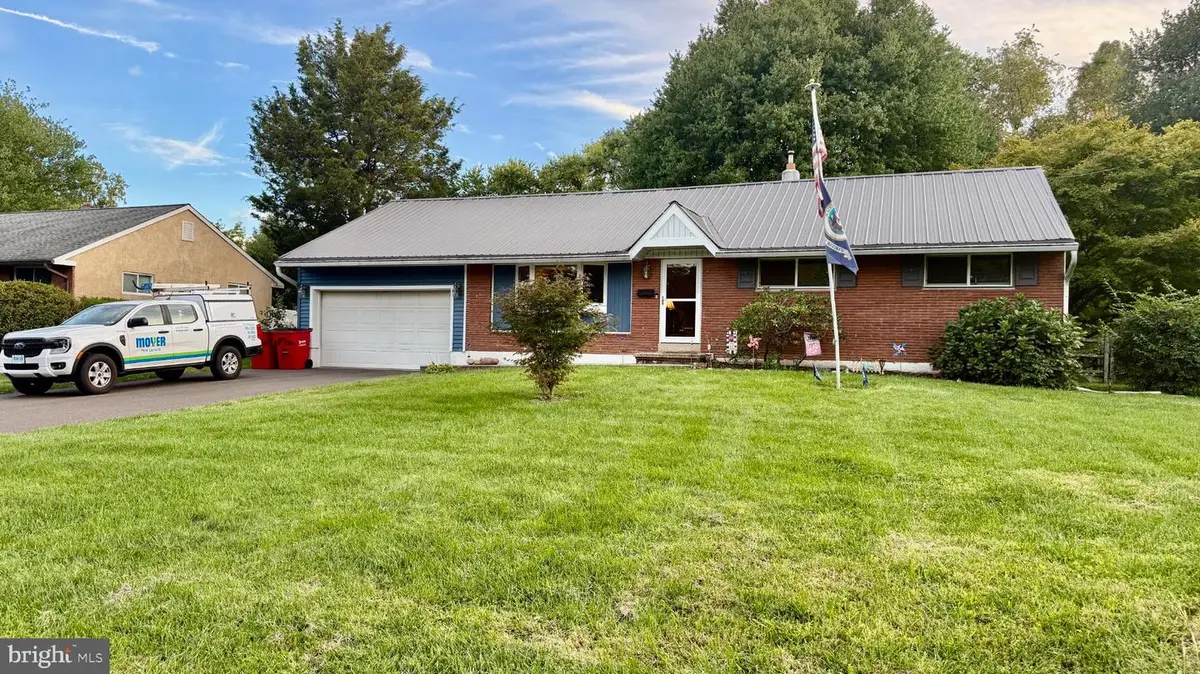 523 Sherwood Ln, Hatboro, PA 19040 - #1