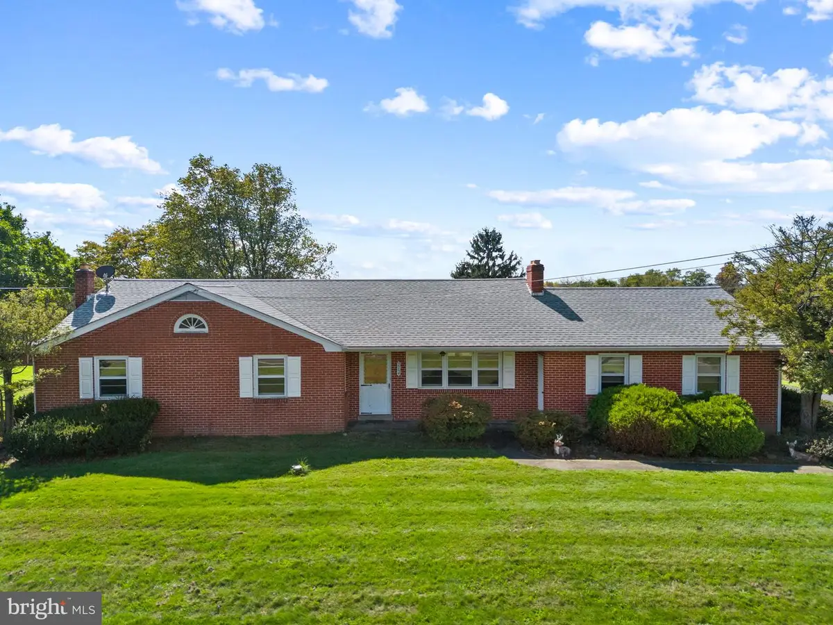 2754 Big Rd, Frederick, PA 19435 - #1