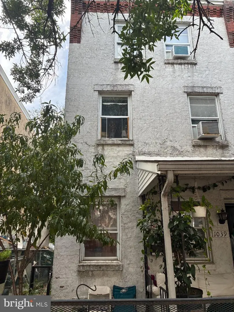 1039 Cherry St, Norristown, PA 19401 - #1
