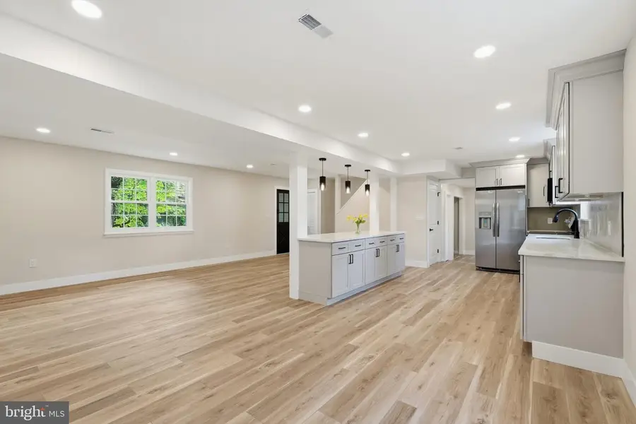 1090 Highland Ave #, Abington, PA 19001 - #2