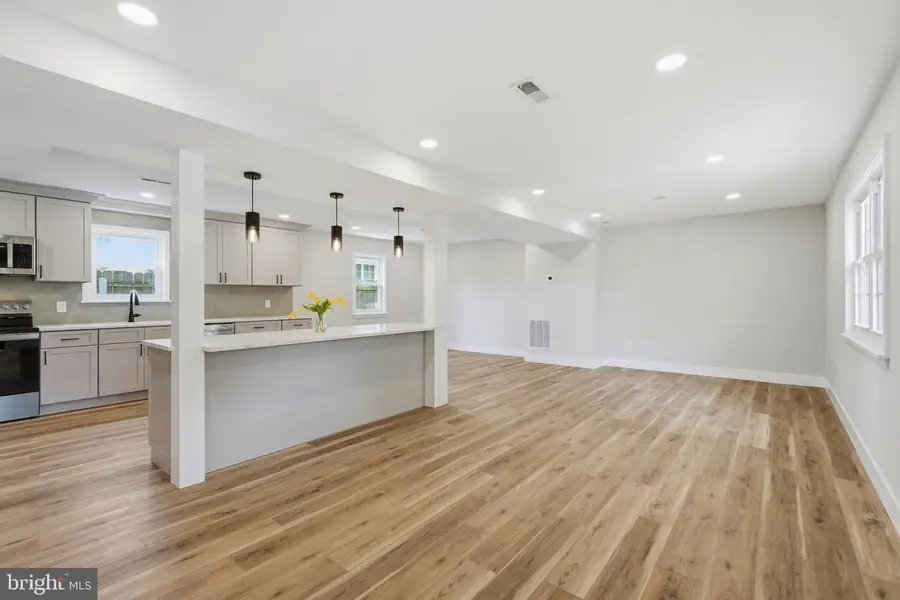 1090 Highland Ave #, Abington, PA 19001 - #3