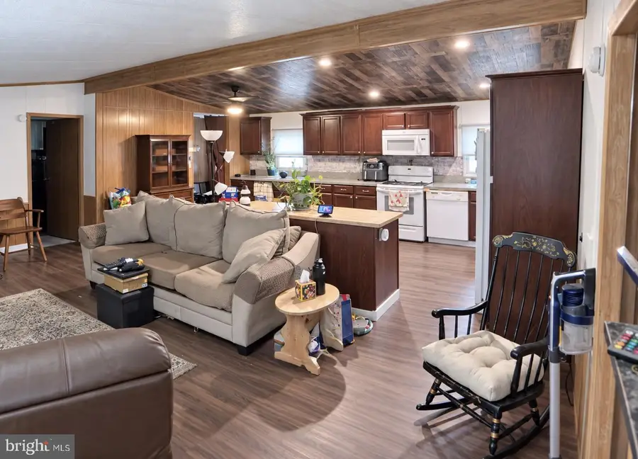 636 Stream View Dr, North Wales, PA 19454 - #3
