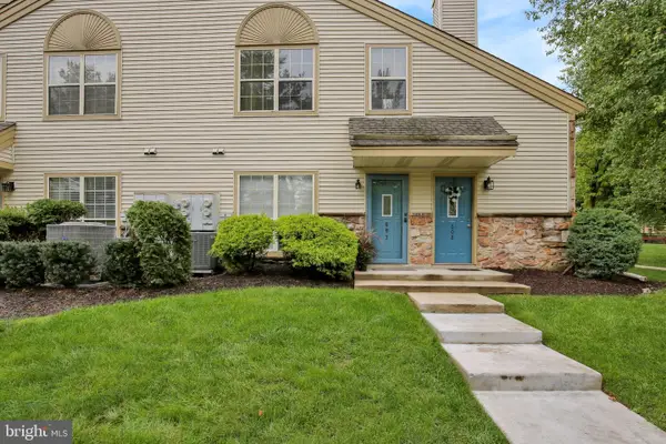607 Foxcroft Cir #condo 607, ROYERSFORD, PA 19468