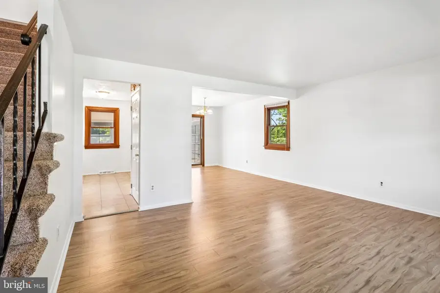 318 Laurel Dr, Collegeville, PA 19426 - #3