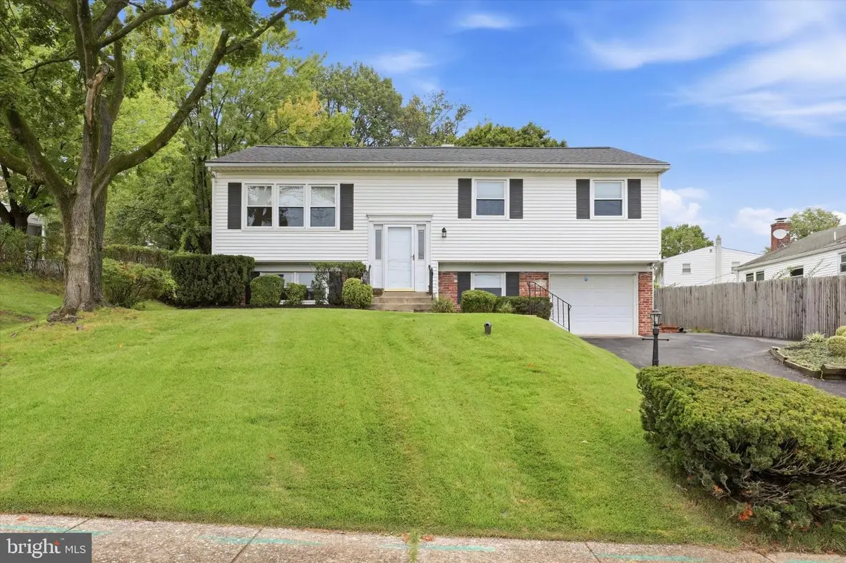 1701 N Gravers Rd, Plymouth Meeting, PA 19462 - #1