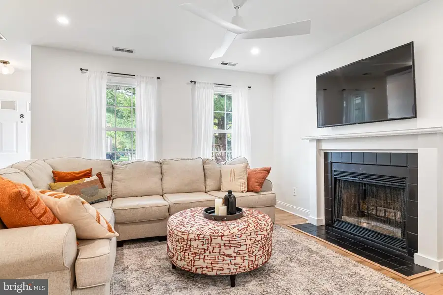 8 Woodbine Ct, Horsham, PA 19044 - #3
