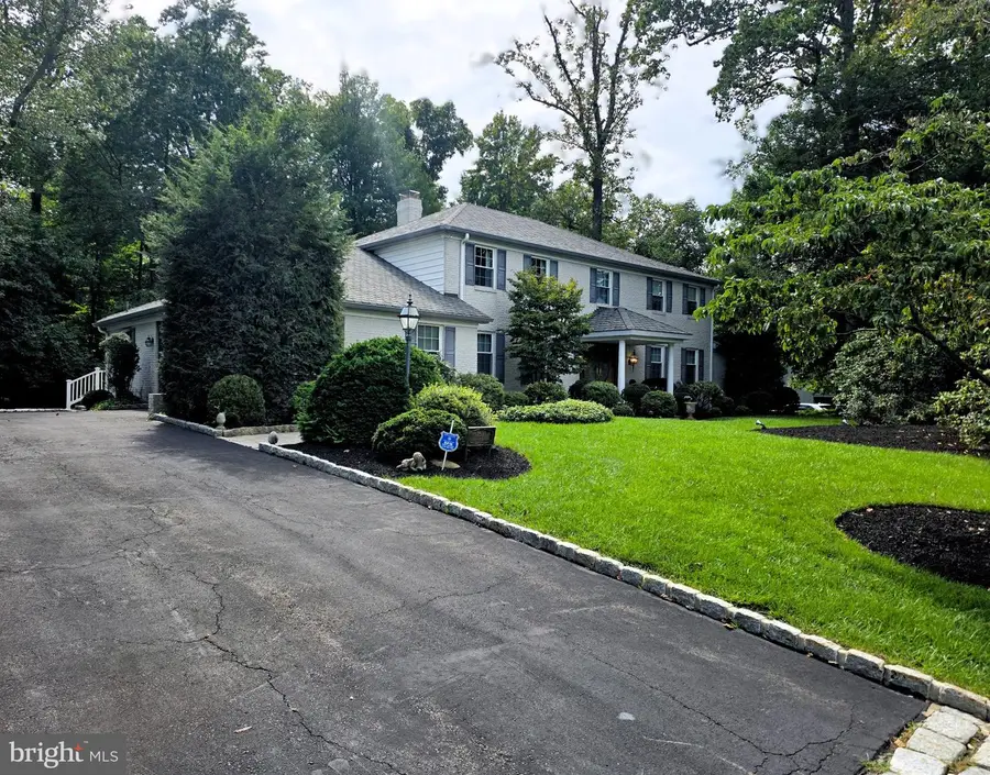 1611 Benjamin Dr, Ambler, PA 19002 - #2