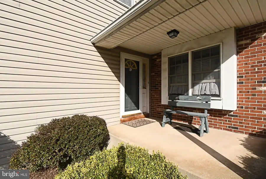 536 6th St W, Pennsburg, PA 18073 - #3