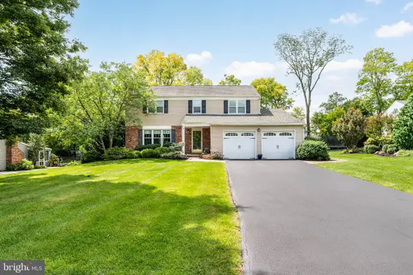 4 Woodstock Cir, COLLEGEVILLE, PA 19426