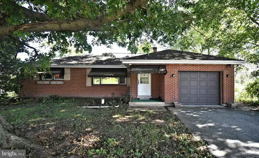 2105 Swamp Pike #, Gilbertsville, PA 19525 - #2
