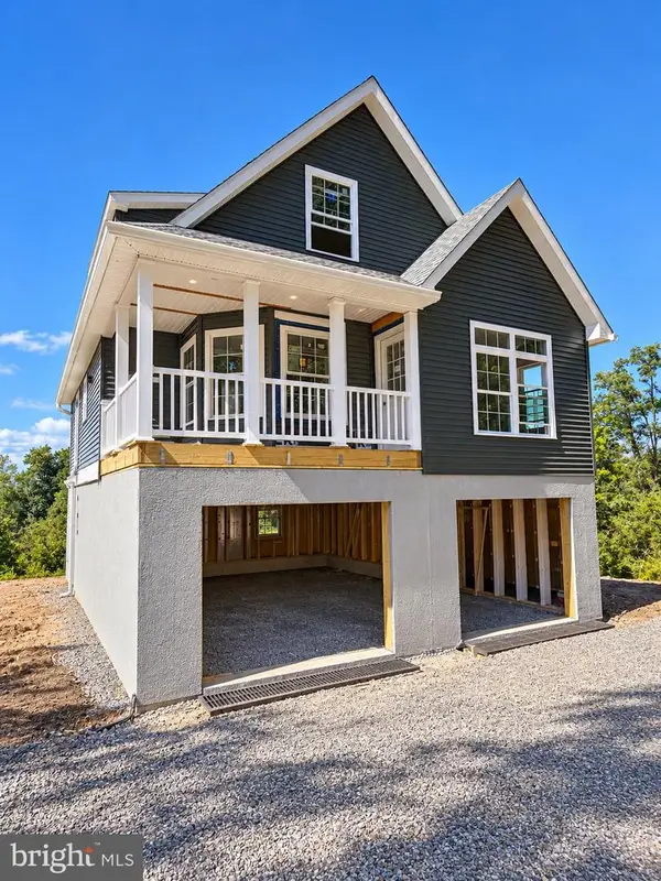 1813 Hill Rd, BARTO, PA 19504