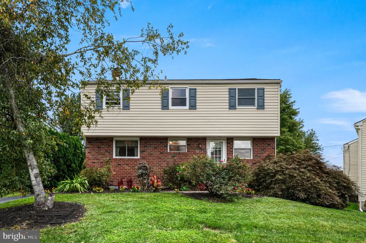 260 Heather Rd, King Of Prussia, PA 19406 - #1