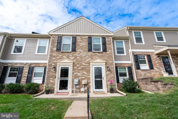 8 Cromwell Dr #107 U-8, BLUE BELL, PA 19422