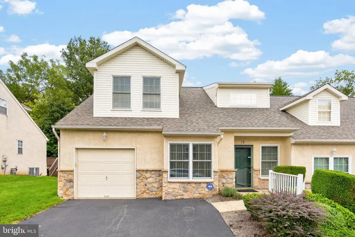 19 Stuart Dr #19, Norristown, PA 19401 - #1