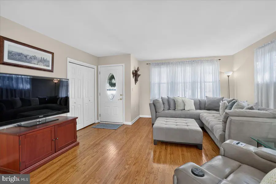 506 Inman Ter, Willow Grove, PA 19090 - #3