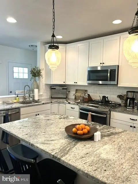 212 Wood St, Conshohocken, PA 19428 - #3
