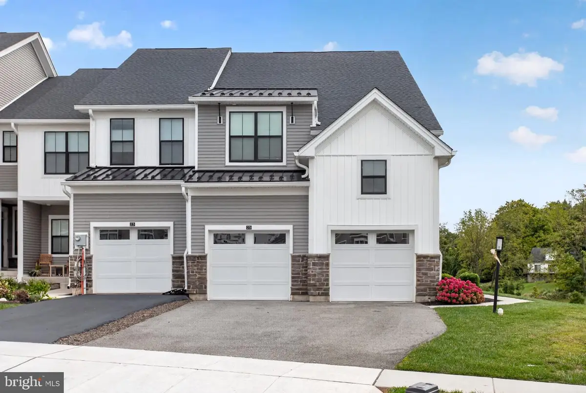 25 Tamarack Cir, Norristown, PA 19403 - #1