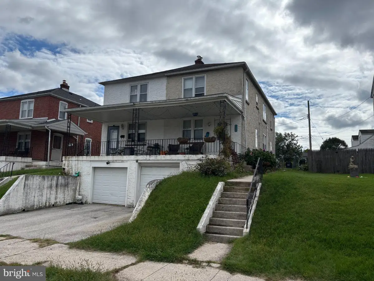910 W James St, Norristown, PA 19401 - #1