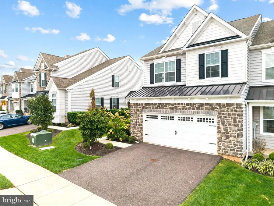 105 Woodwinds Dr, Collegeville, PA 19426 - #2