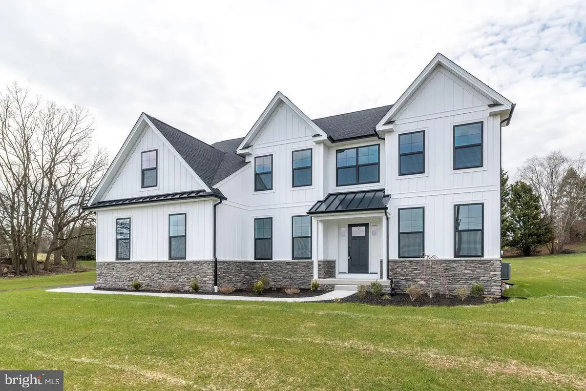 209 Old State Rd, Royersford, PA 19468 - #1