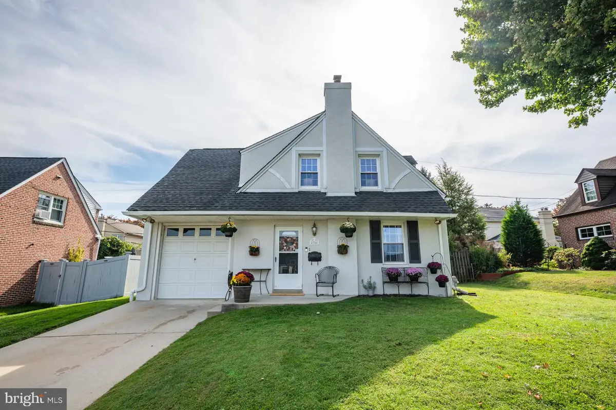 2326 S Gilinger Rd, Lafayette Hill, PA 19444 - #1