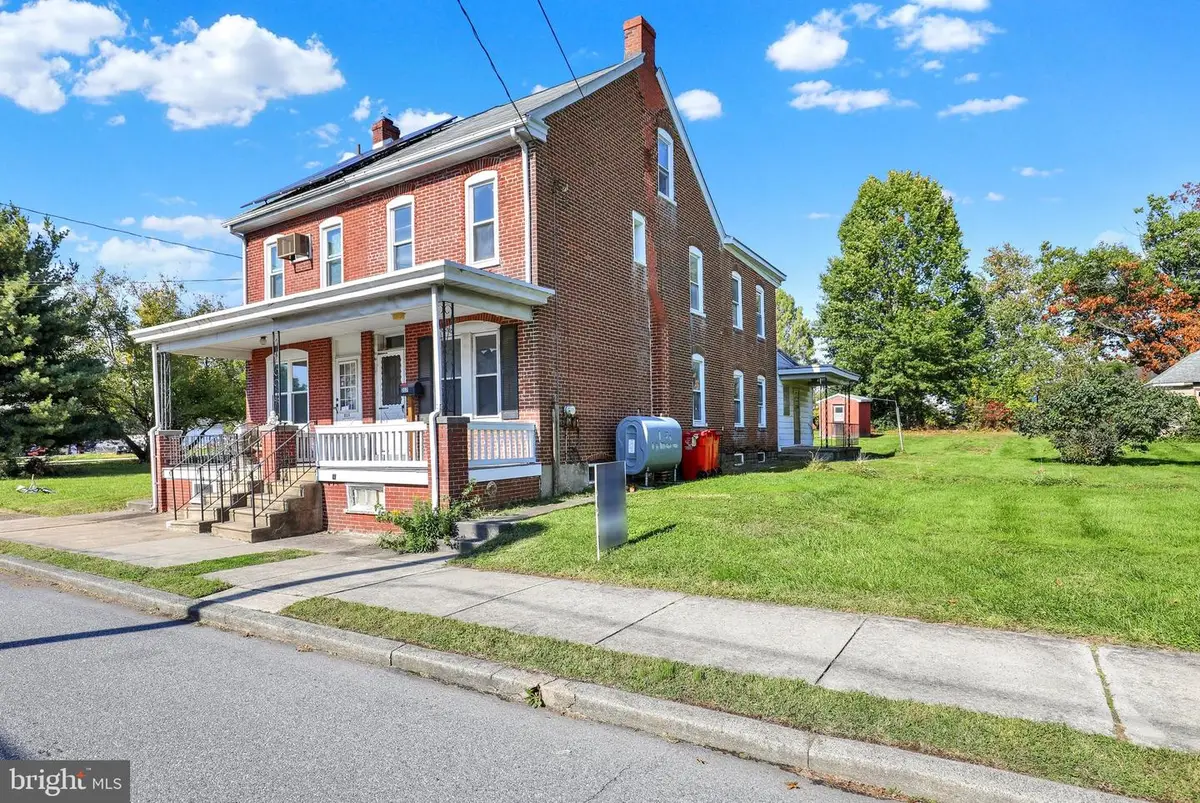 317 W Race St, Stowe, PA 19464 - #1