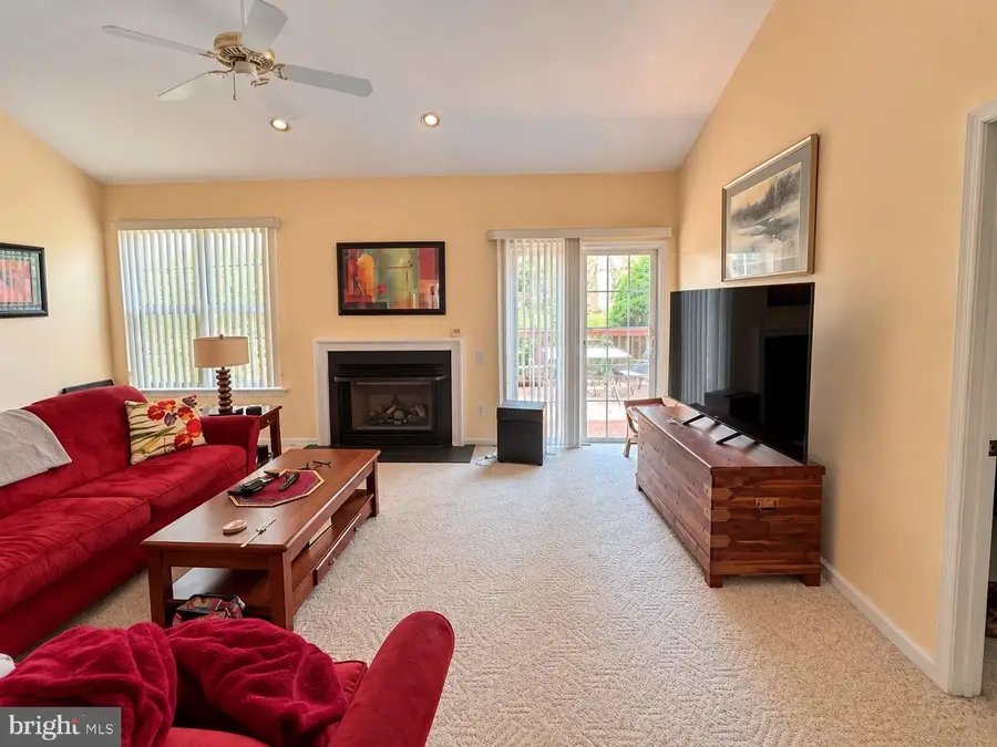 48 Wheatsheaf Ln #, Norristown, PA 19403 - #3