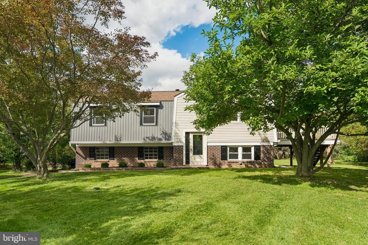 109 Magnolia Pl, North Wales, PA 19454 - #1