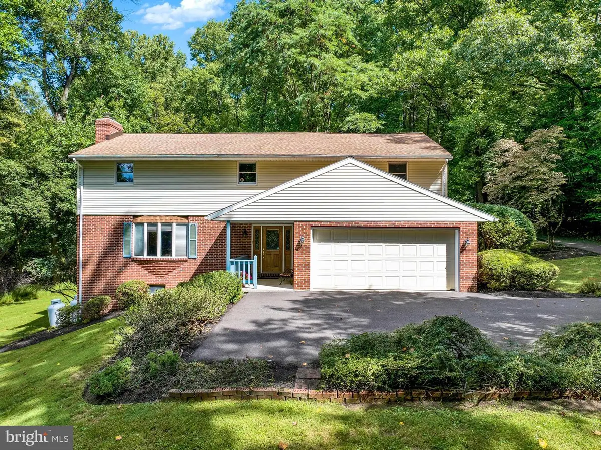 2010 Gross Rd, Pottstown, PA 19464 - #1