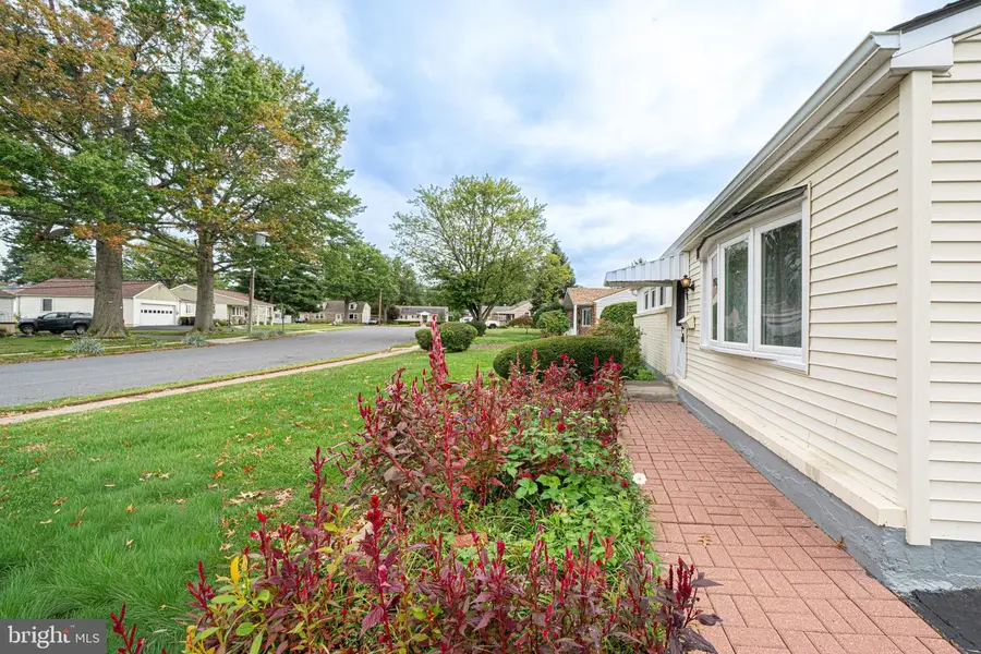 521 Winding Rd, Lansdale, PA 19446 - #3