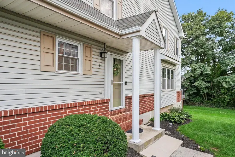 86 Forrest Ct, Royersford, PA 19468 - #3