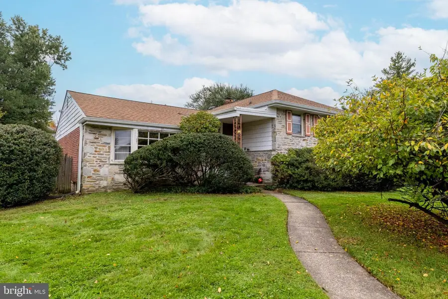 2004 Lodges Ln, Oreland, PA 19075 - #2