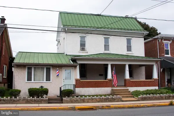 142 Main St, EAST GREENVILLE, PA 18041