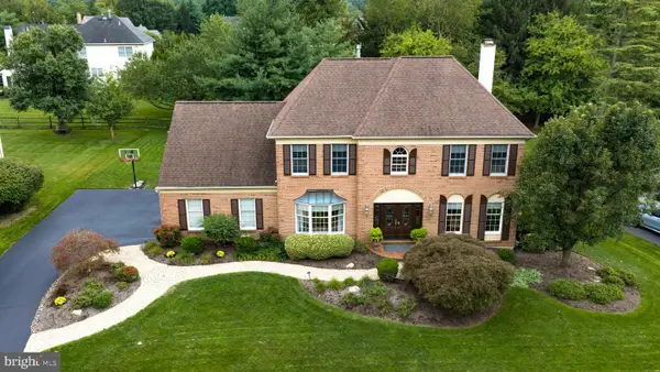 708 Castlewood Dr, DRESHER, PA 19025