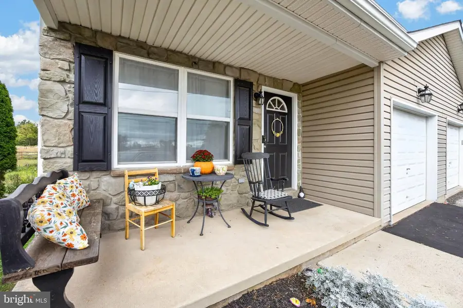 720 Montgomery Ave #, Pennsburg, PA 18073 - #2