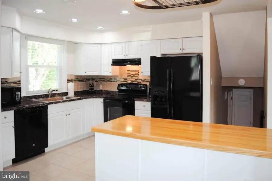 2933 Michele Dr #, Norristown, PA 19403 - #3