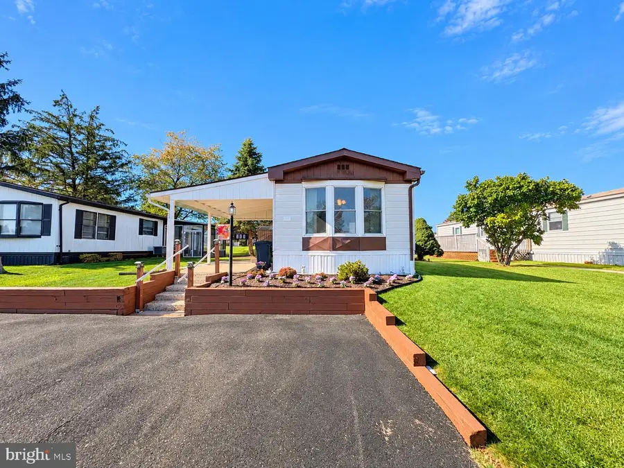 303 Meadow Ct, North Wales, PA 19454 - #2