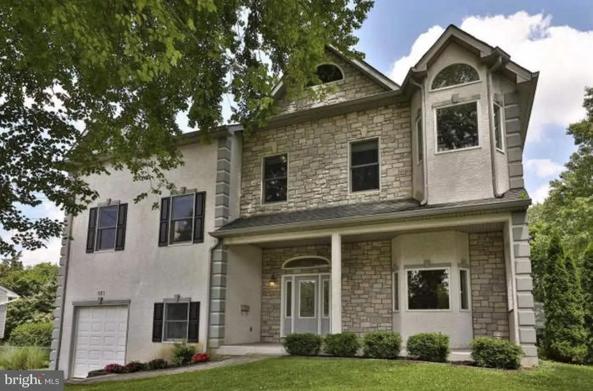 121 Brentwood Dr, Willow Grove, PA 19090 - #1
