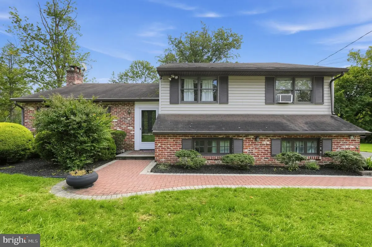 524 Tennis Ave, Ambler, PA 19002 - #1