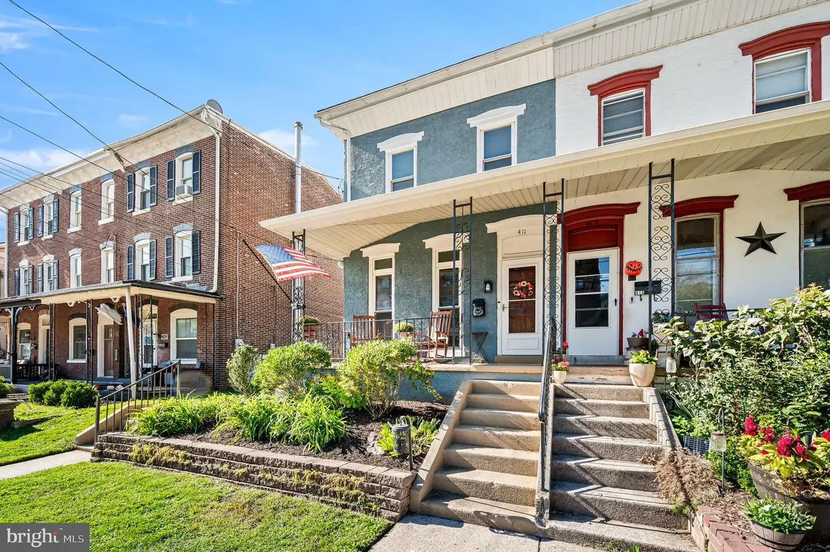 411 Walnut St, Royersford, PA 19468 - #1
