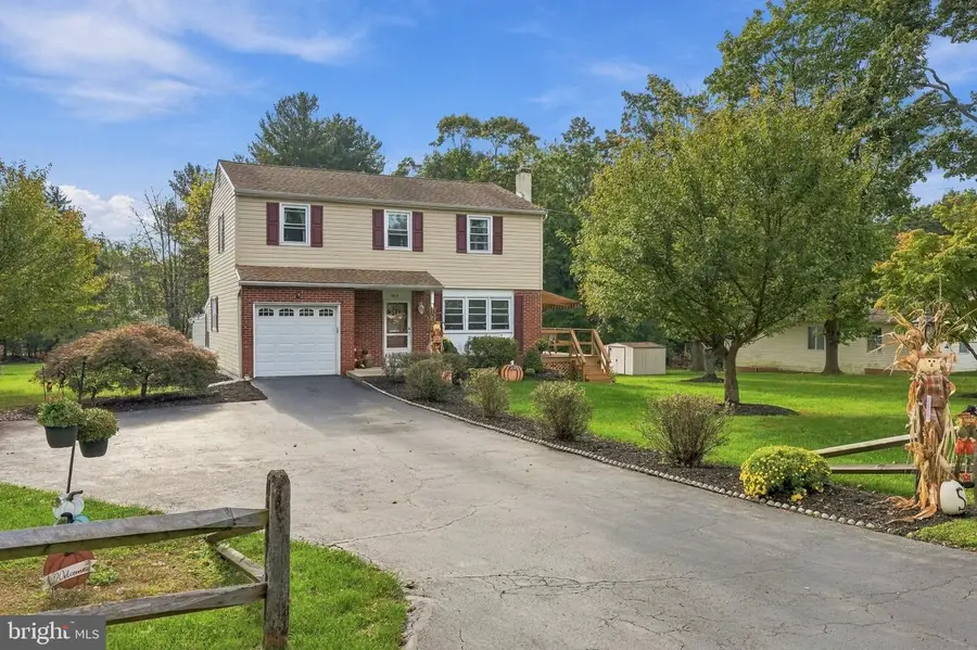 902 Valley Rd, Blue Bell, PA 19422 - #2