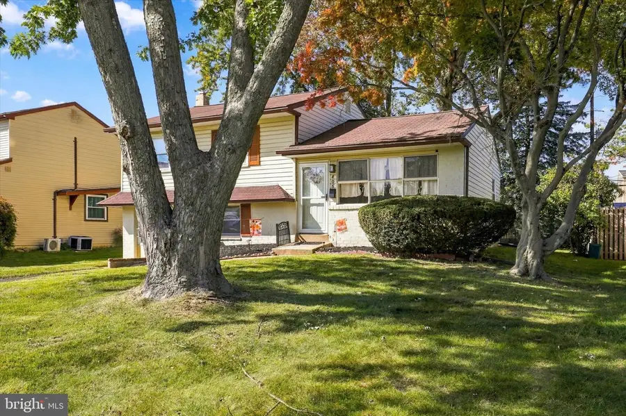 405 Goodwin Rd, Hatboro, PA 19040 - #3