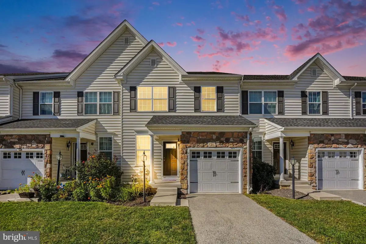 413 Sourwood Rd, Norristown, PA 19403 - #1