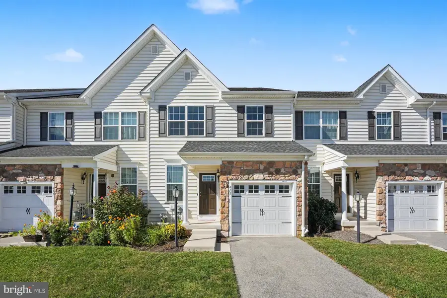 413 Sourwood Rd, Norristown, PA 19403 - #2