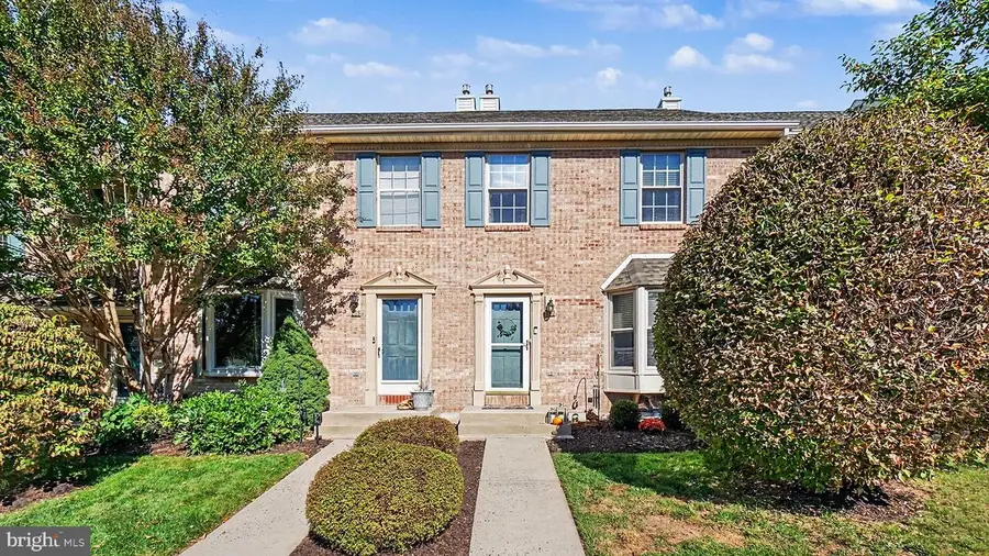 210 Cherrywood Ct, Pottstown, PA 19464 - #2