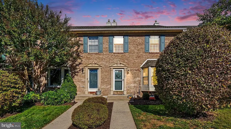 210 Cherrywood Ct, Pottstown, PA 19464 - #3