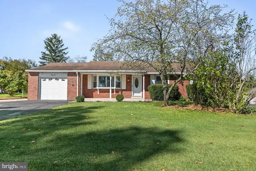 31 Oak St #, Gilbertsville, PA 19525 - #2